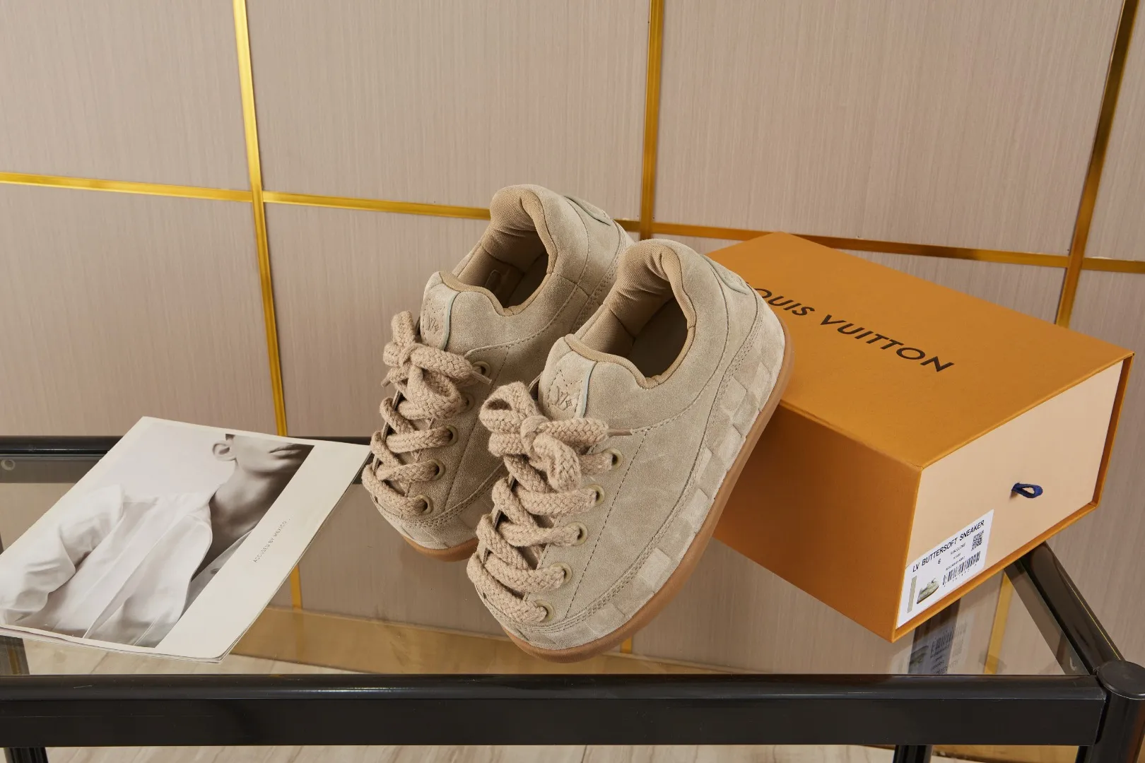 💰💰💰 660 hot style 🆕🆕🆕𝙇𝙑🔥New models are on the shelves🔥 Louis Vuitton 25ss, LV co-branded nigo YETI Fat Ding is ugly and cute, many Internet celebrities have put it on the show, a classic and versatile item. Fabric: imported high mercerized cowhide suede. Lining: High-grade elastic mesh, original molded outsole. Size: women's clothing, 35-41 (customized for women's 40 and 41), men's clothing 39-46 (customized for 45-46)
